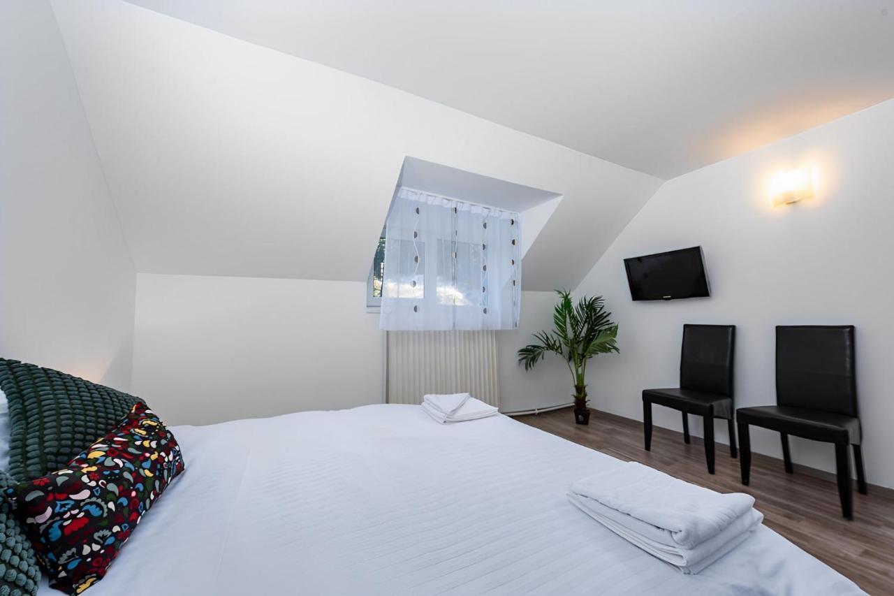 Pensiunea Ursuletul Paddington Predeal Esterno foto